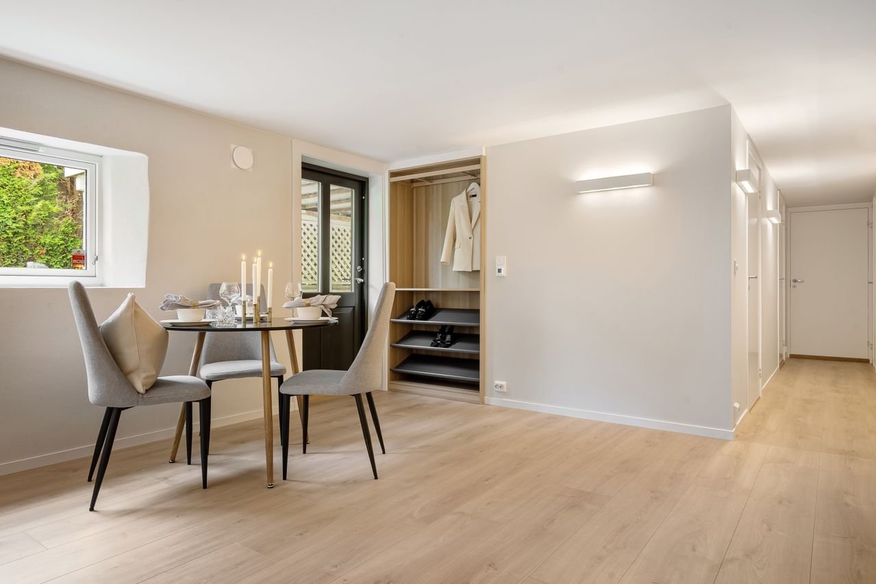 Nylagd parkett i lägenhet i Stockholm
